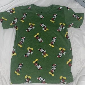 Gently used Mickey Mouse holiday shirt size S (5/6)